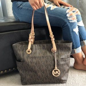 AUTHENTIC Michael Kors Jet Set Tote